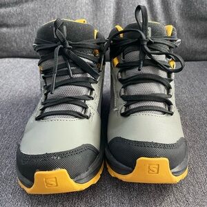 EUC salomon waterproof hiking boot size 1 boys